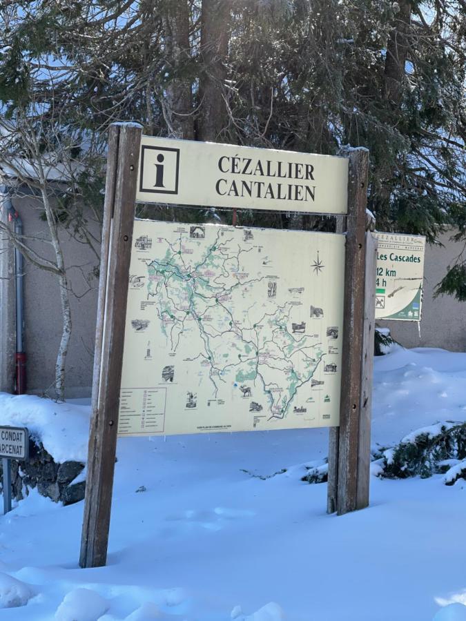 Auberge Du Cezallier Montgreleix Exteriör bild