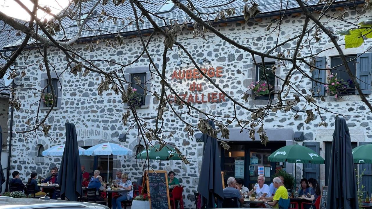Auberge Du Cezallier Montgreleix Exteriör bild